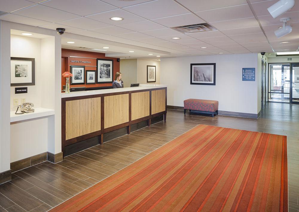 Hampton Inn Madison East Towne Mall Area Eksteriør bilde