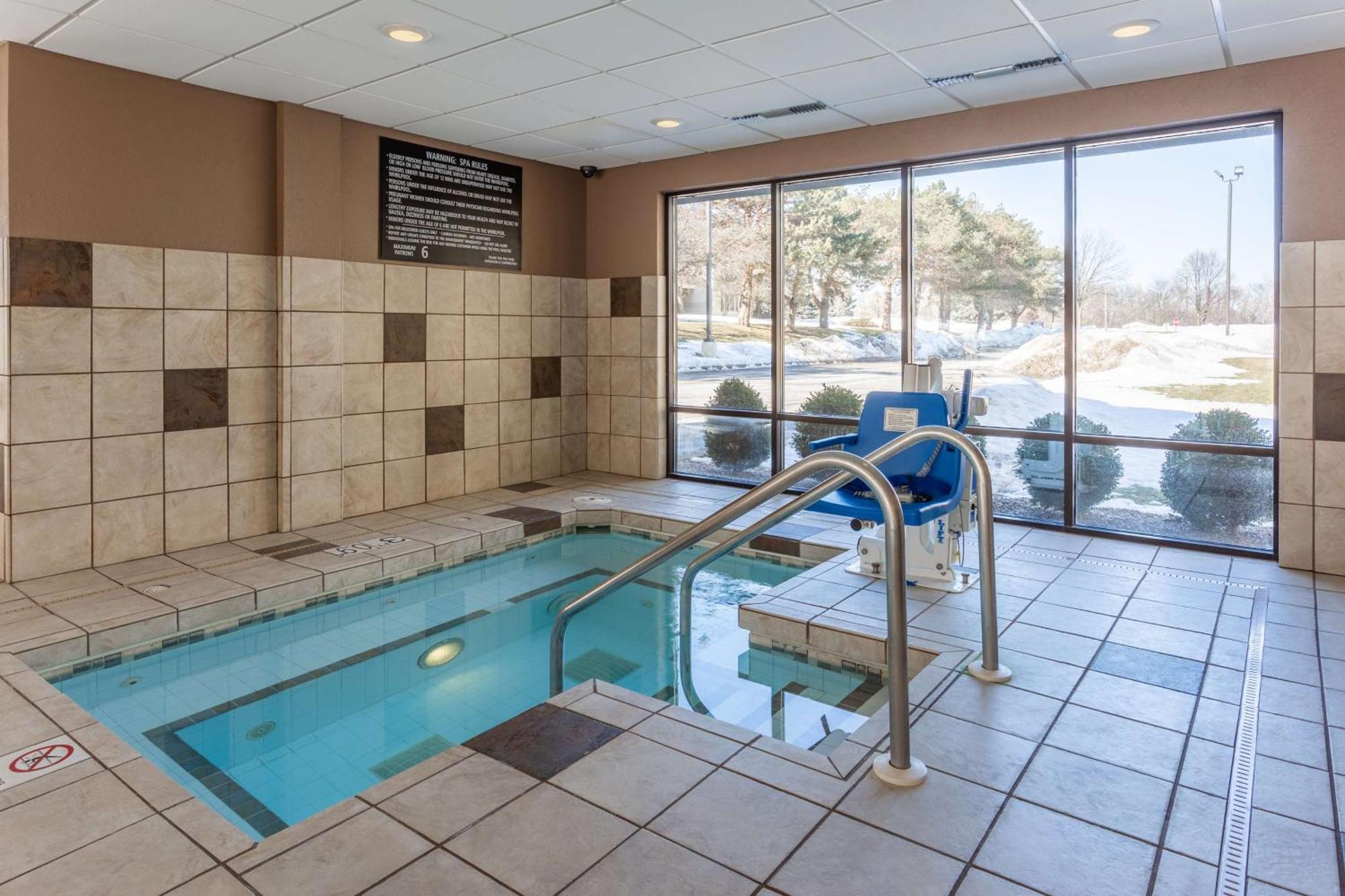 Hampton Inn Madison East Towne Mall Area Eksteriør bilde