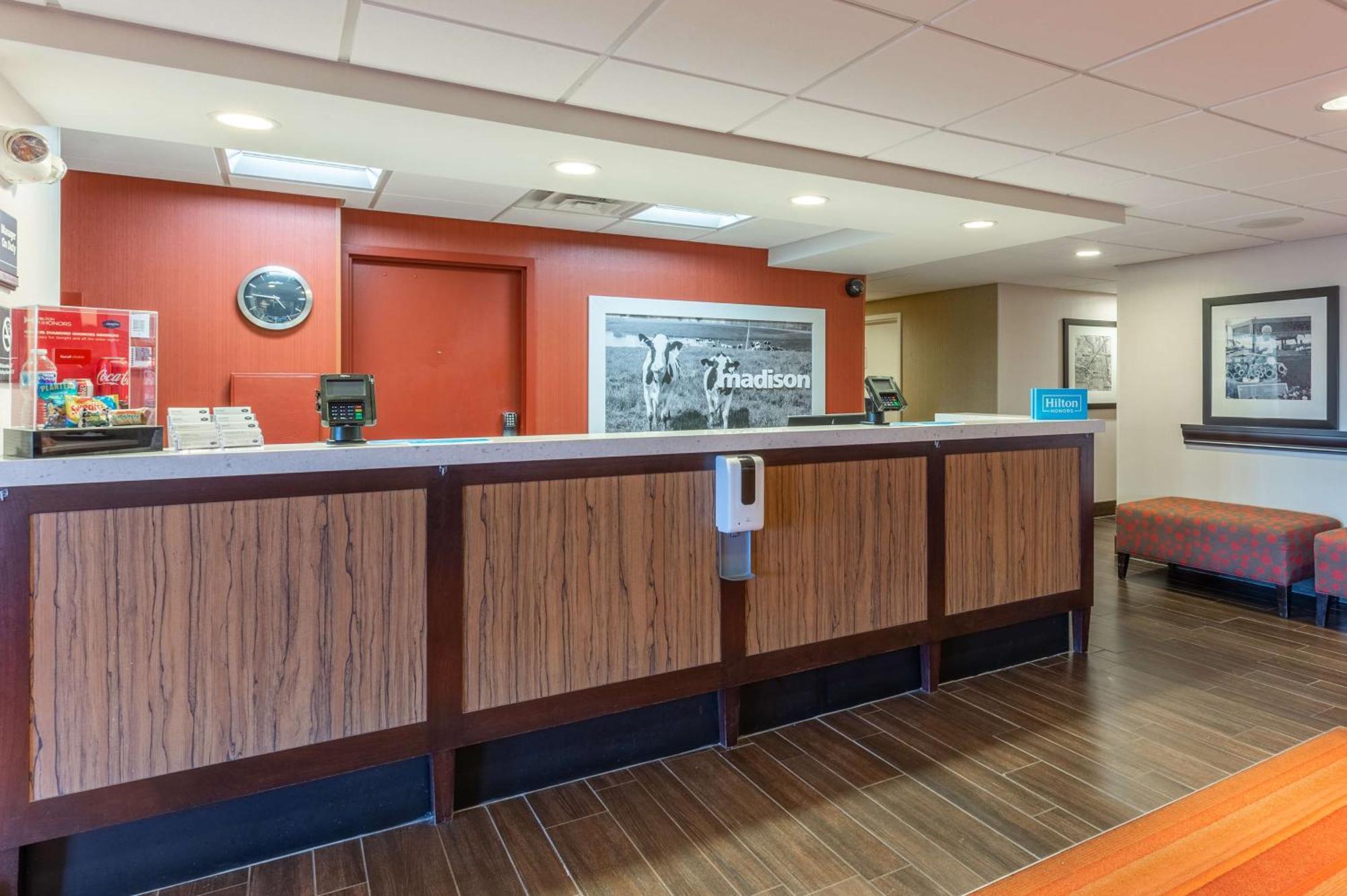 Hampton Inn Madison East Towne Mall Area Eksteriør bilde